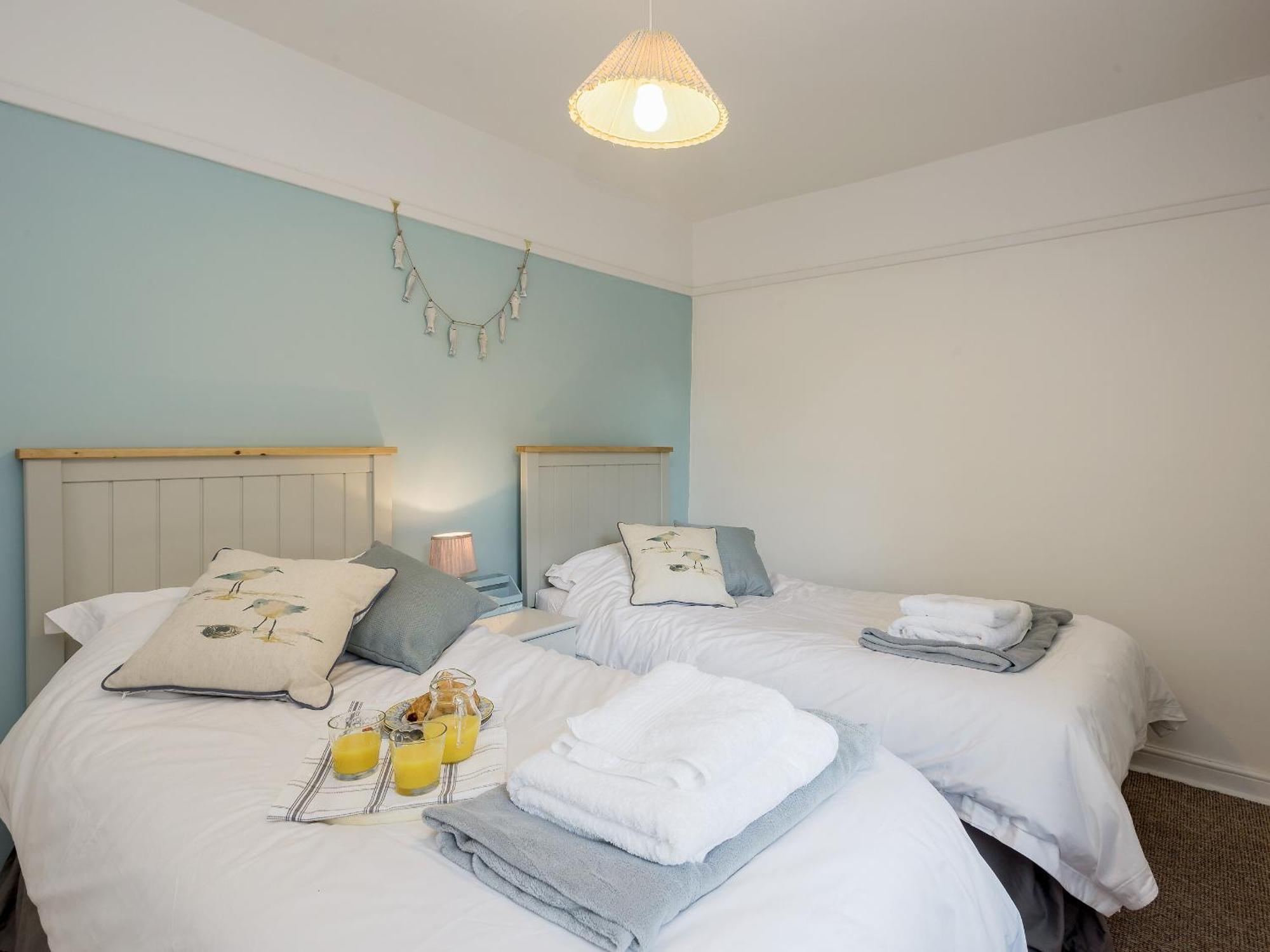 West End Cottage Sheringham Bagian luar foto