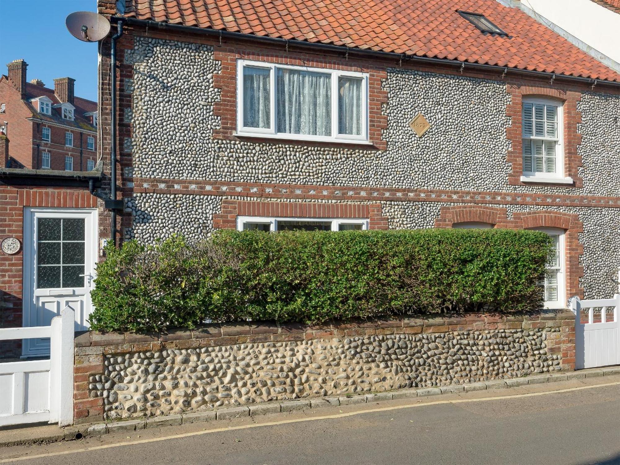 West End Cottage Sheringham Bagian luar foto
